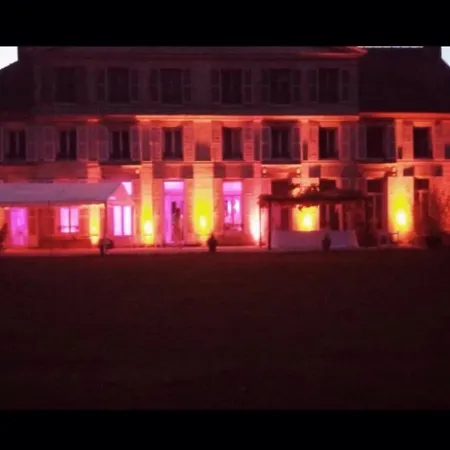 Maison A Epernay En Champagne *