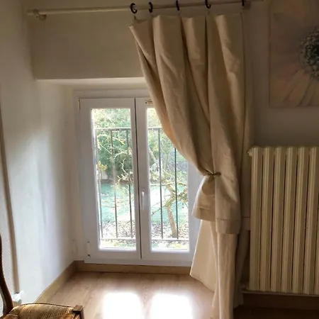 Maison A Epernay En Champagne Pierry
